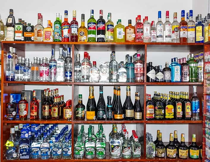 Licores nacionales en la Licorera B&B